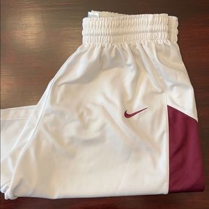 Men’s Nike practice shorts white/maroon